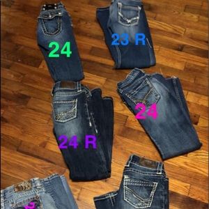 Buckle jeans, good shape, barely worn.